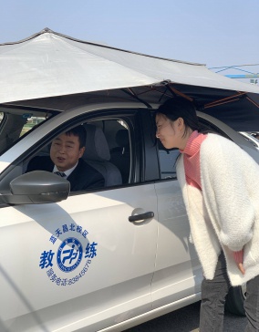  邱教練